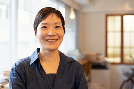 社員紹介「李　真弓」