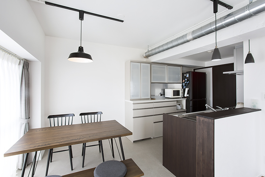 こげ茶色の余白