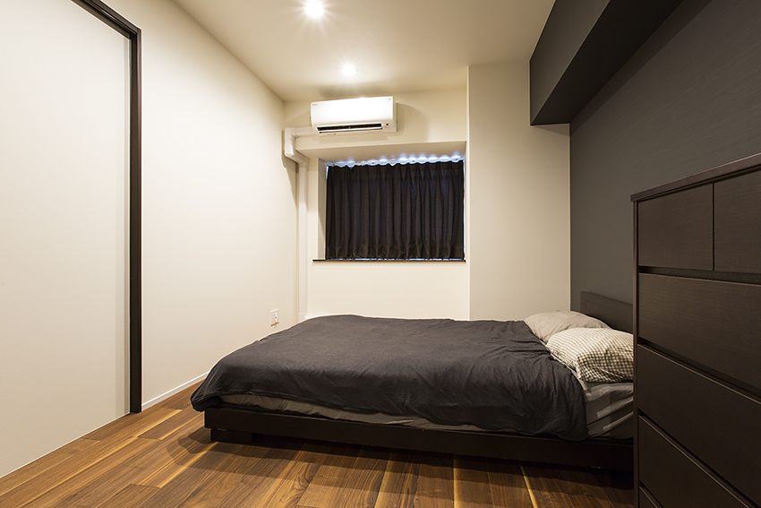 こげ茶色の余白