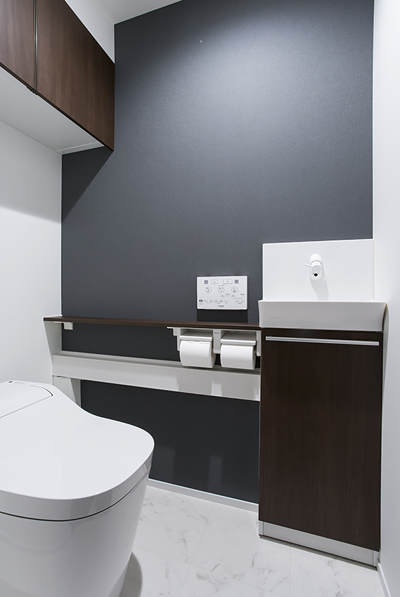 こげ茶色の余白