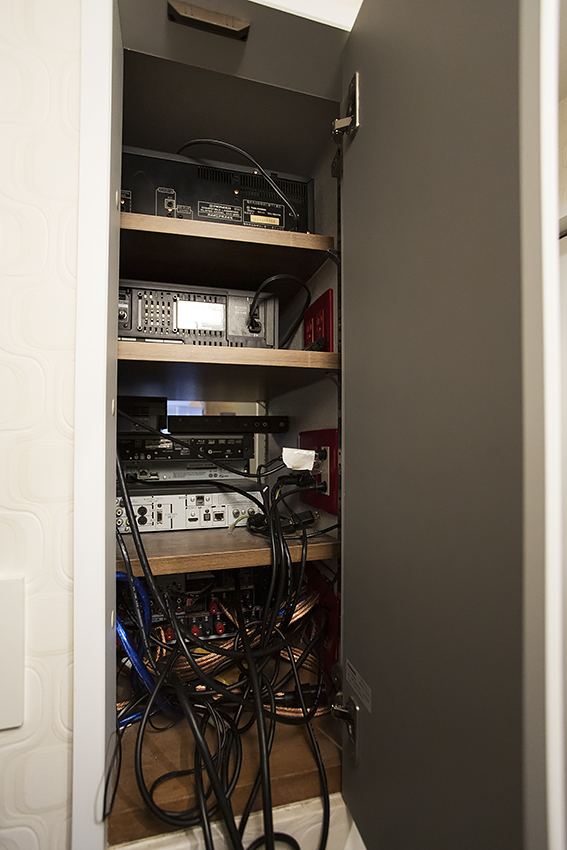 “man cave” なホームシアター